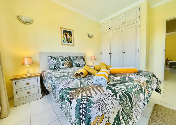 Lavanda - 2 Bedrooms - 3 Level Pool - Garden - 1km Apartmán Estômbar