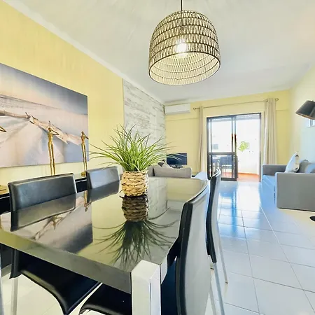 Apartment Lavanda - 2 Bedrooms - 3 Level Pool - Garden - 1km