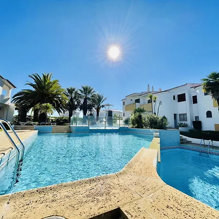 Apartment Lavanda - 2 Bedrooms - 3 Level Pool - Garden - 1km *
